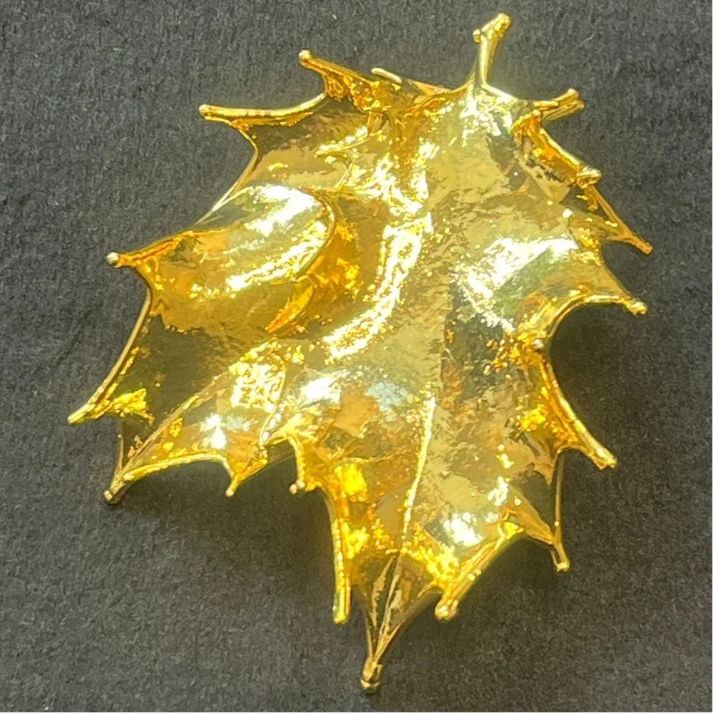 Gold-Plated Dipped Golden Leaf Brooch/Pin -Vintage - Picture 1 of 5